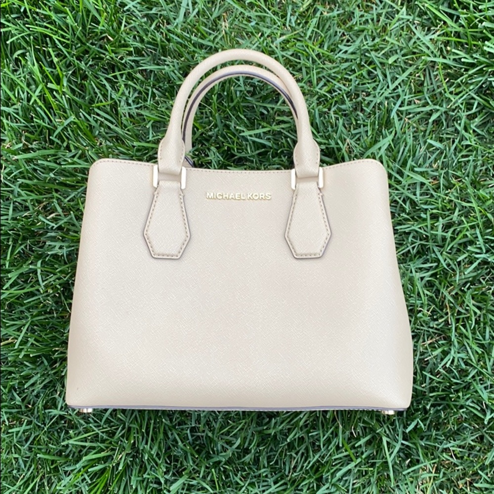 Ike new Michael Kor’s purse